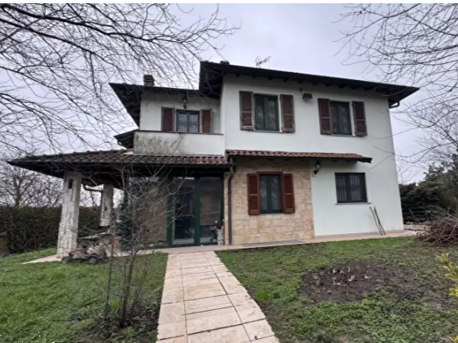 Immagine 1 di Villa in vendita  in  Via Marsala a Dresano