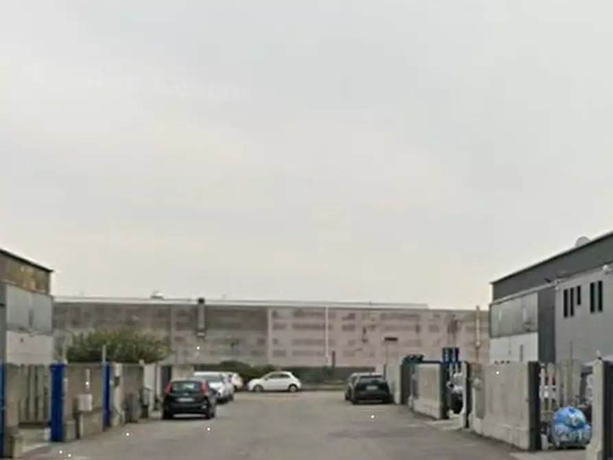 Immagine 9 di Capannone industriale in vendita  in Via Privata Sicilia a Lodi Vecchio
