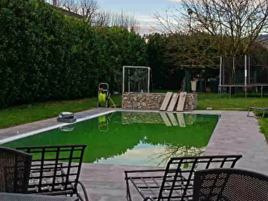 Immagine 2 di Villa in vendita  in Via Don Enrico Locatelli a Vergiate