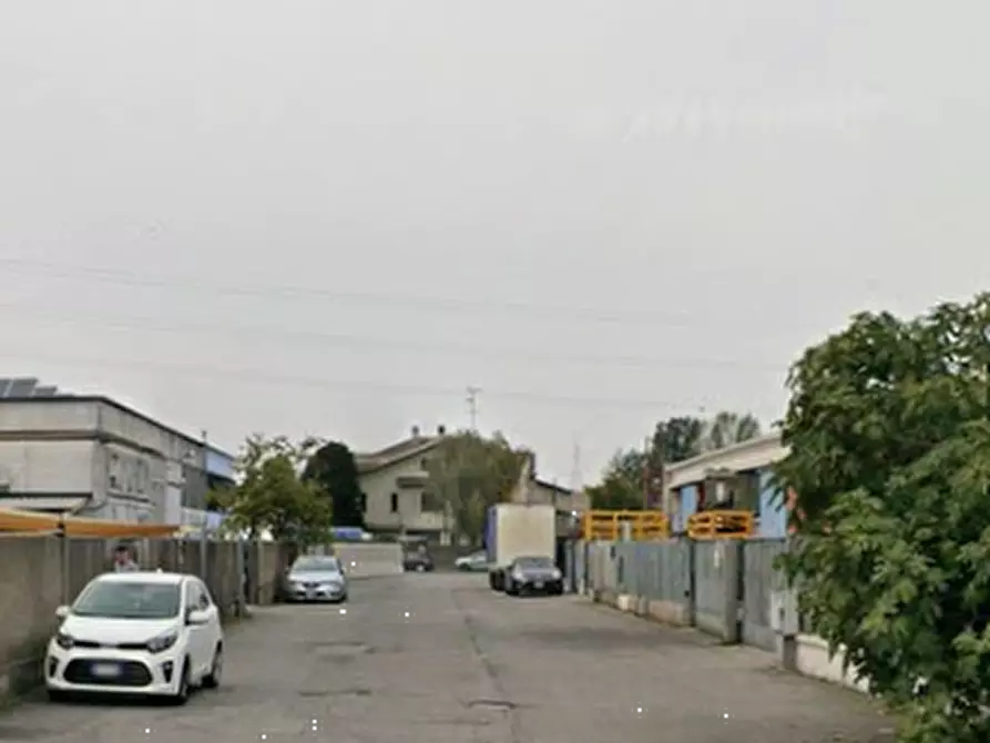 Immagine 7 di Villa in vendita  in Via Don Enrico Locatelli a Vergiate