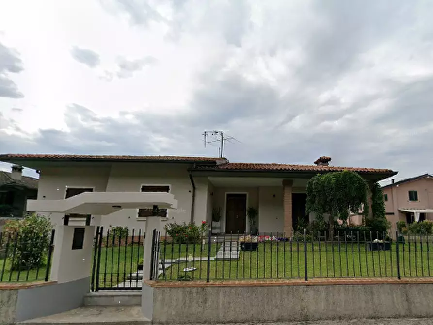Immagine 10 di Villa in vendita  in Via Ragazzi del '99 a Capriano Del Colle