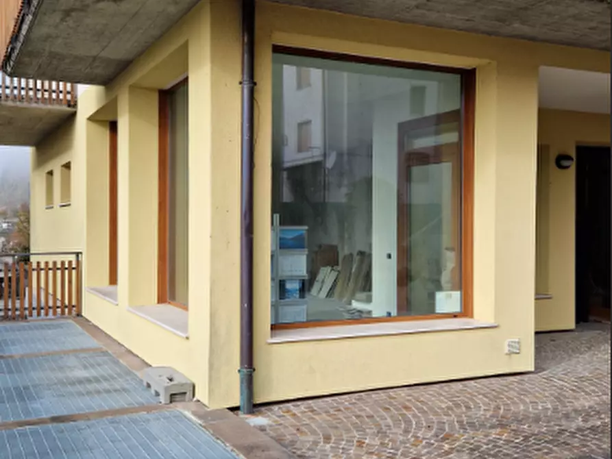Immagine 2 di Stabile in vendita  in Via Piazzetta Cesare Battisti a Barcis