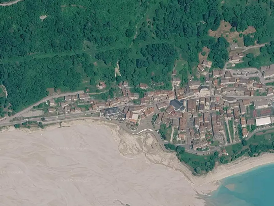Immagine 9 di Stabile in vendita  in Via Piazzetta Cesare Battisti a Barcis