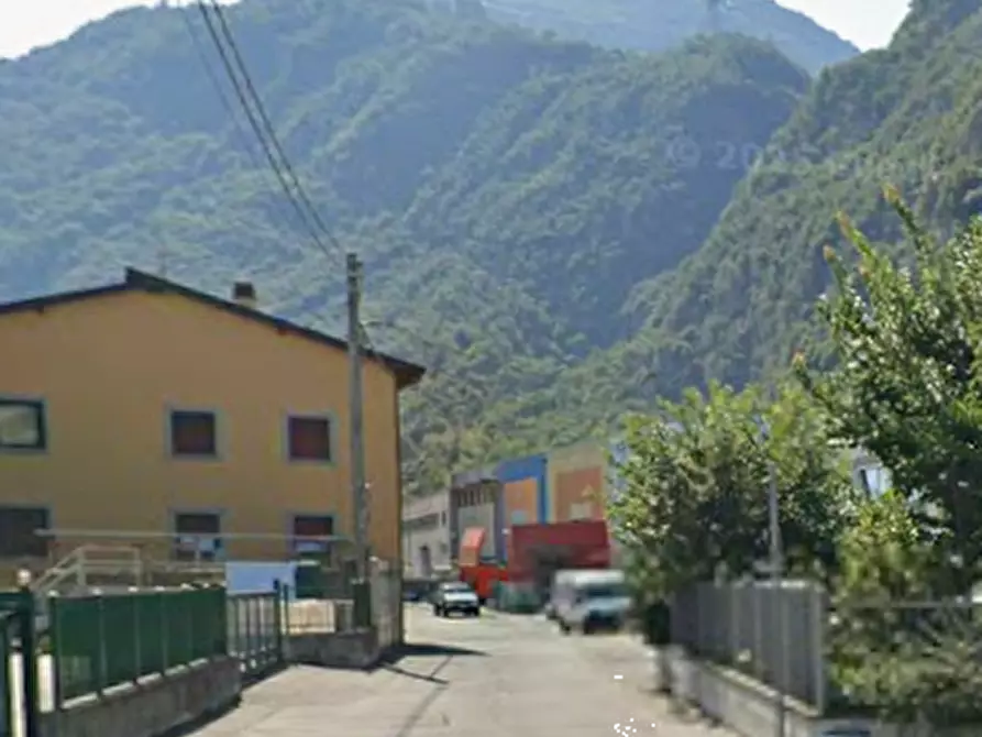 Immagine 15 di Porzione di casa in vendita  in Via Sicula a Cividate Camuno