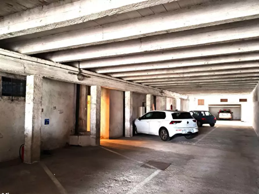 Immagine 5 di Appartamento in vendita  in Viale Italia a Conegliano