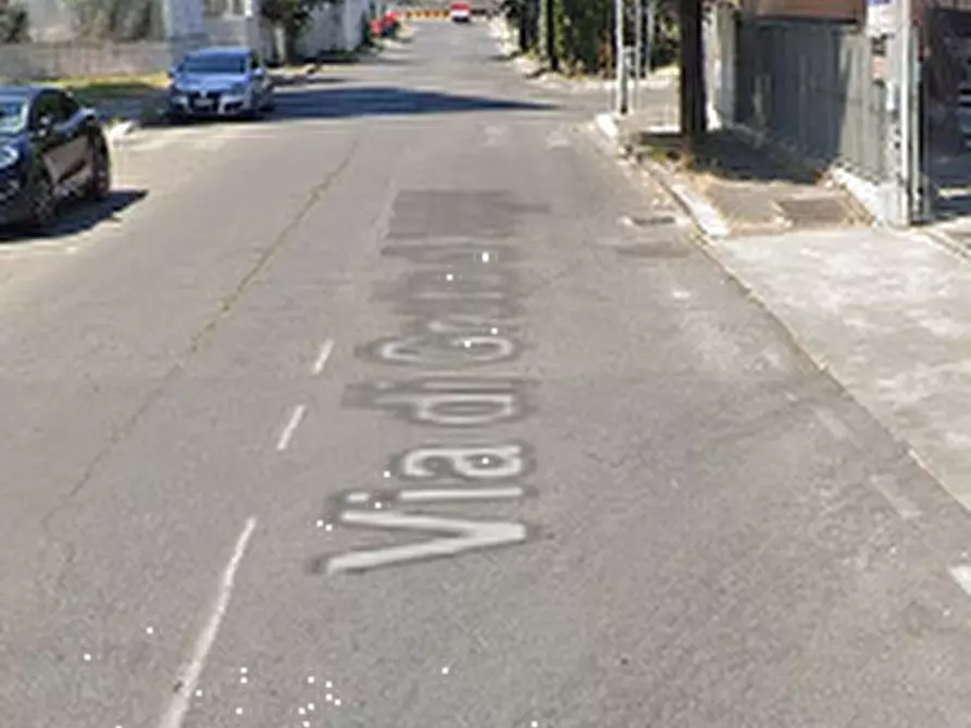 Immagine 3 di Garage in vendita  in Via di Grotta di Gregna a Roma