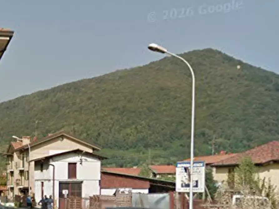 Immagine 9 di Negozio in vendita  in Via Santa Margherita a Brivio
