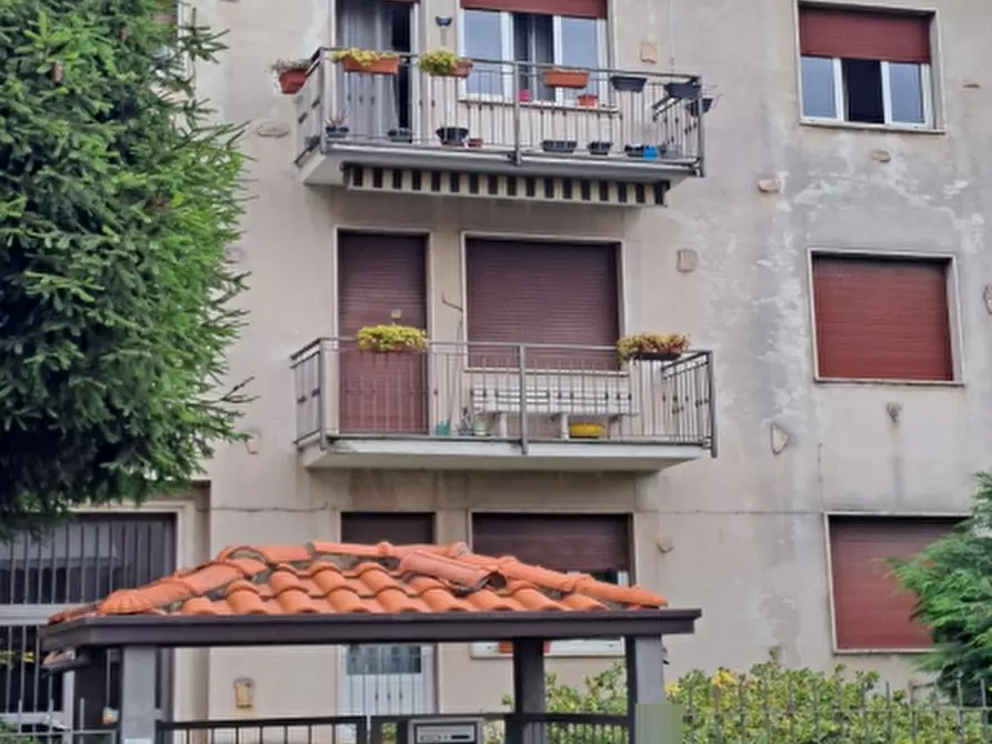 Immagine 2 di Appartamento in vendita  in Via Luigi Cadorna a Turate