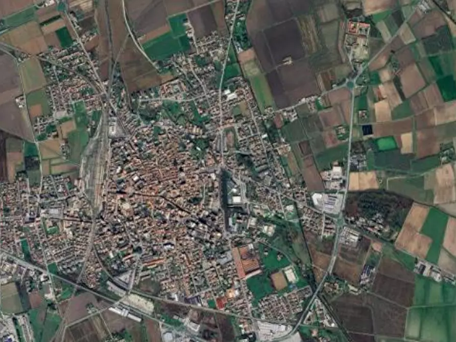 Immagine 2 di Negozio in vendita  in Piazza Silvabella a Mortara