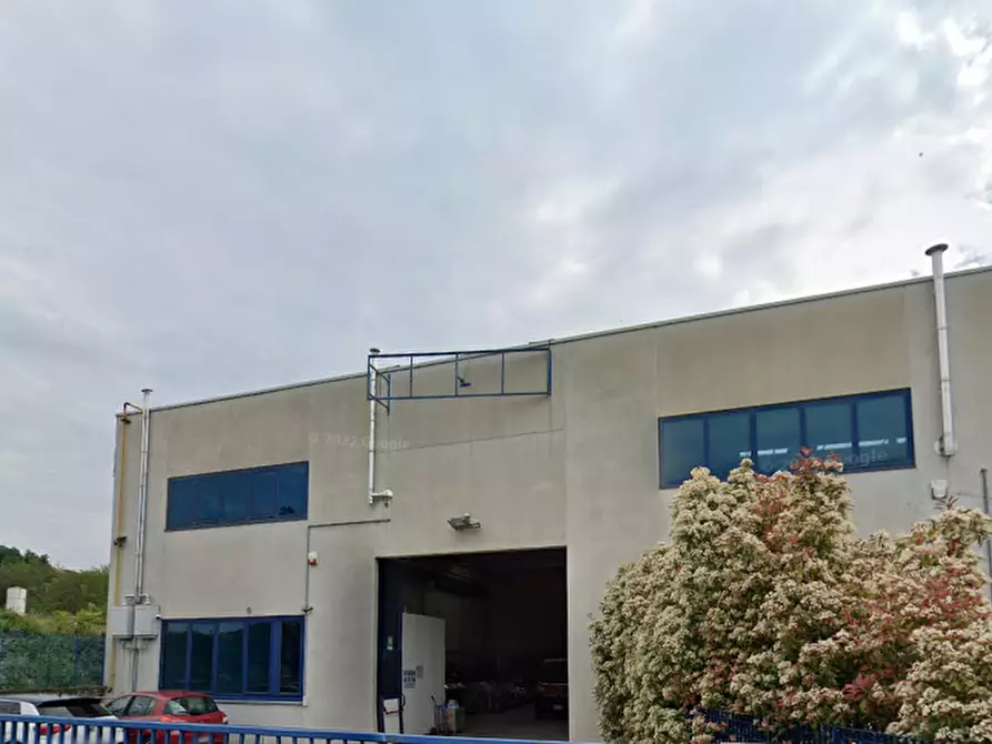 Immagine 1 di Capannone industriale in vendita  in Via Sant'Isidoro a Carugo