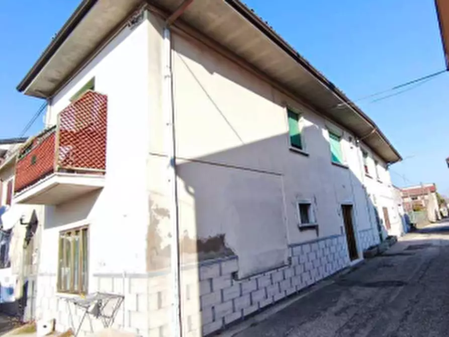 Immagine 7 di Appartamento in vendita  in Via Risorgimento a Arcole