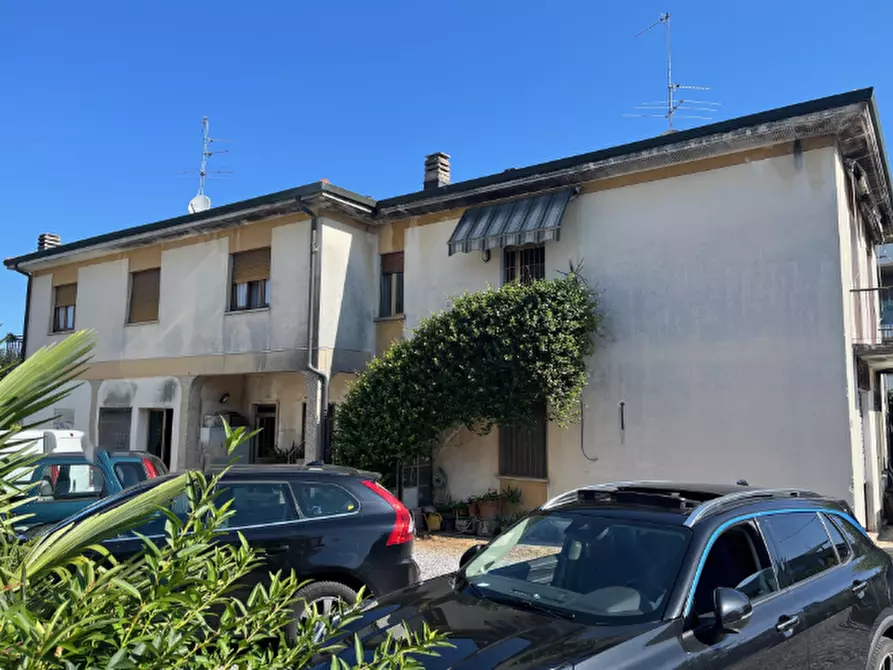 Immagine 1 di Laboratorio in vendita  in Via Milano a Olgiate Comasco