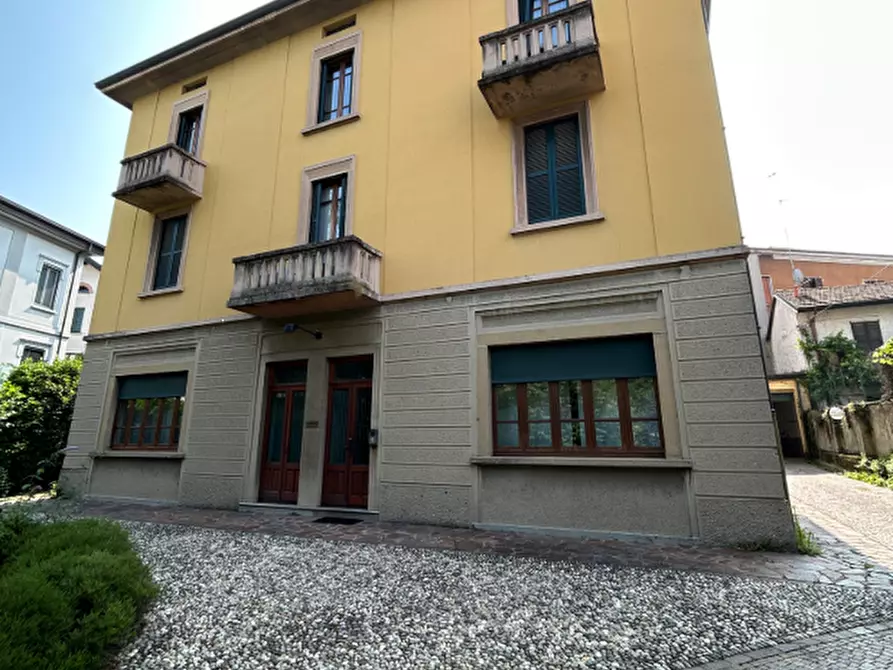 Immagine 1 di Ufficio in vendita  in via Cattaneo a Cantù