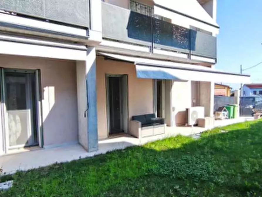 Immagine 9 di Appartamento in vendita  in Via IV Novembre a Nogarole Rocca
