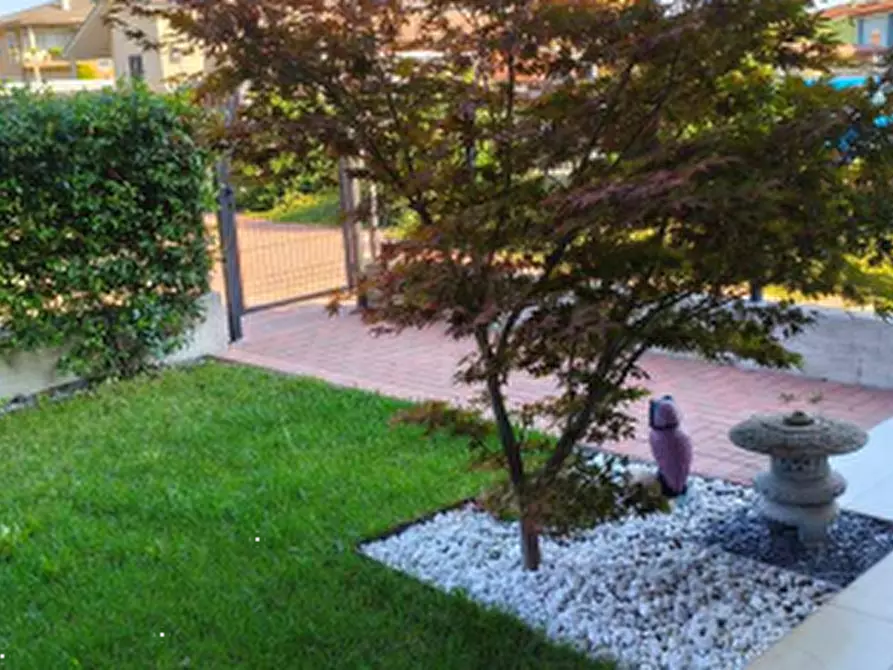 Immagine 12 di Appartamento in vendita  in Via IV Novembre a Nogarole Rocca