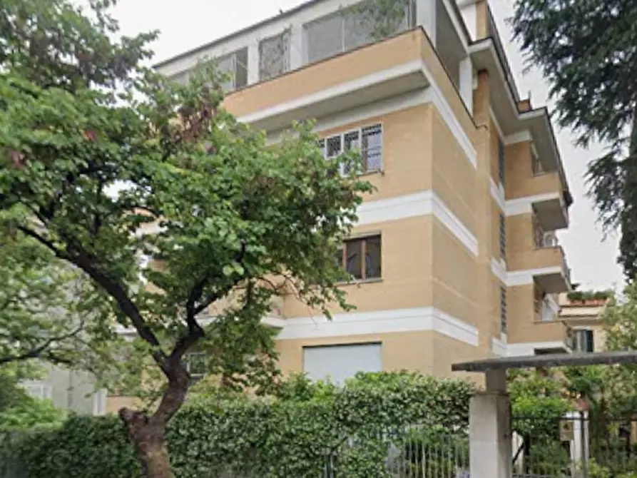 Immagine 3 di Appartamento in vendita  in Via Icilio a Roma