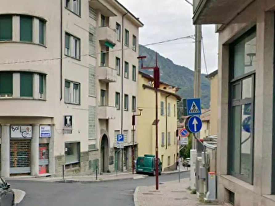 Immagine 4 di Laboratorio in vendita  in Corso Giacomo Matteotti a Lecco