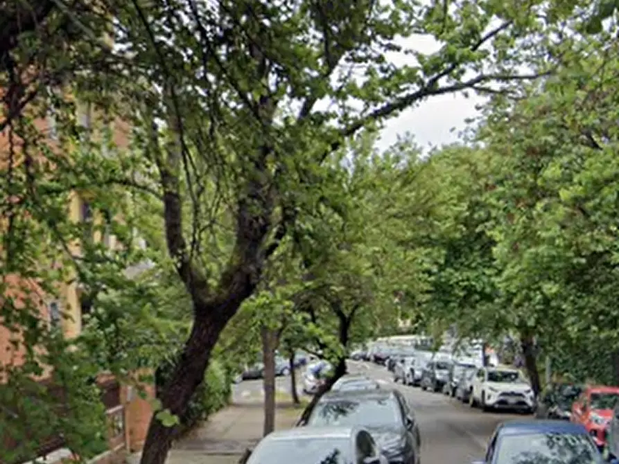 Immagine 11 di Posto auto in vendita  in Via Giacomo Debenedetti a Roma