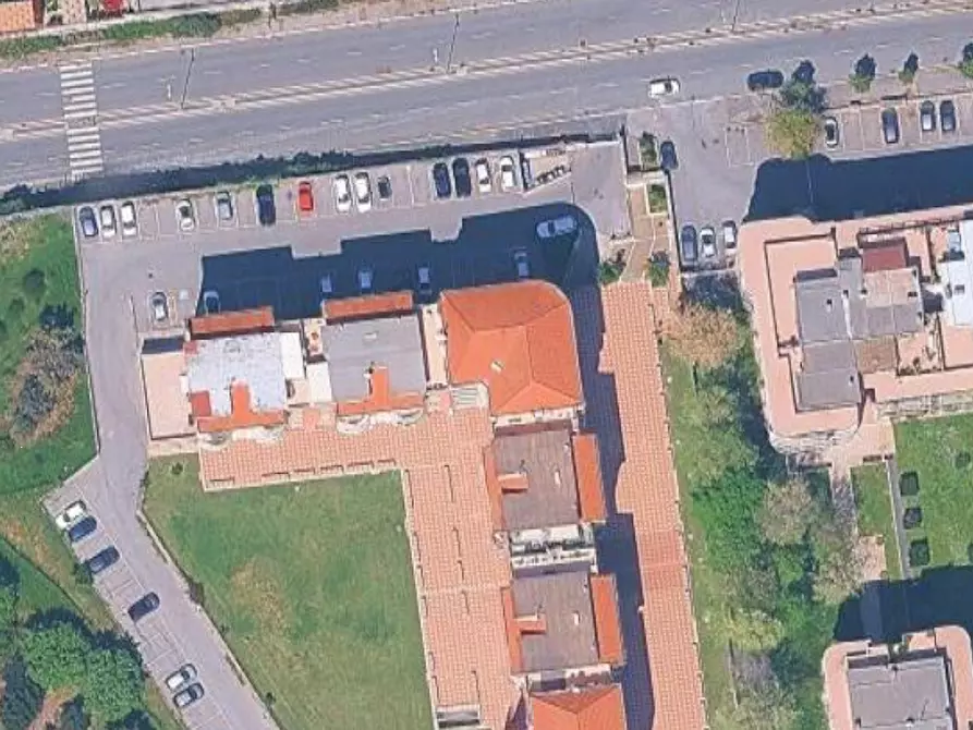 Immagine 10 di Garage in vendita  in Viale Gianluigi Bonelli a Roma