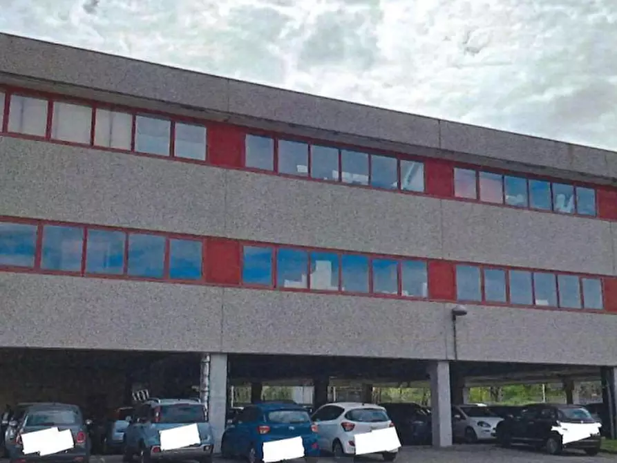 Immagine 1 di Ufficio in vendita  in Via delle Acquette a Cuveglio