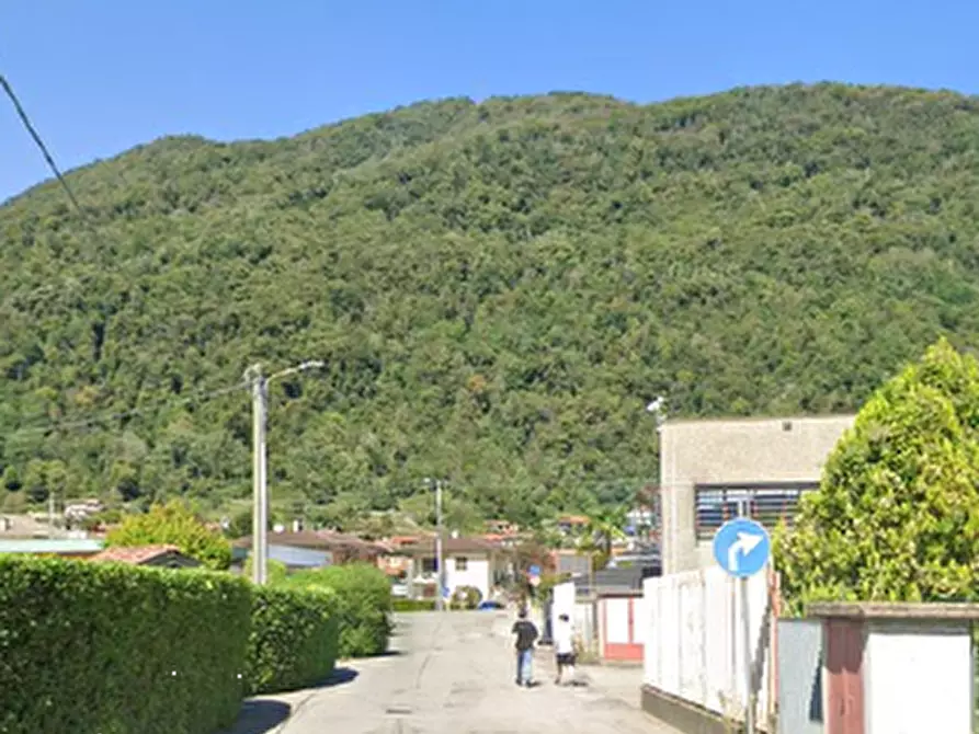 Immagine 6 di Ufficio in vendita  in Via delle Acquette a Cuveglio