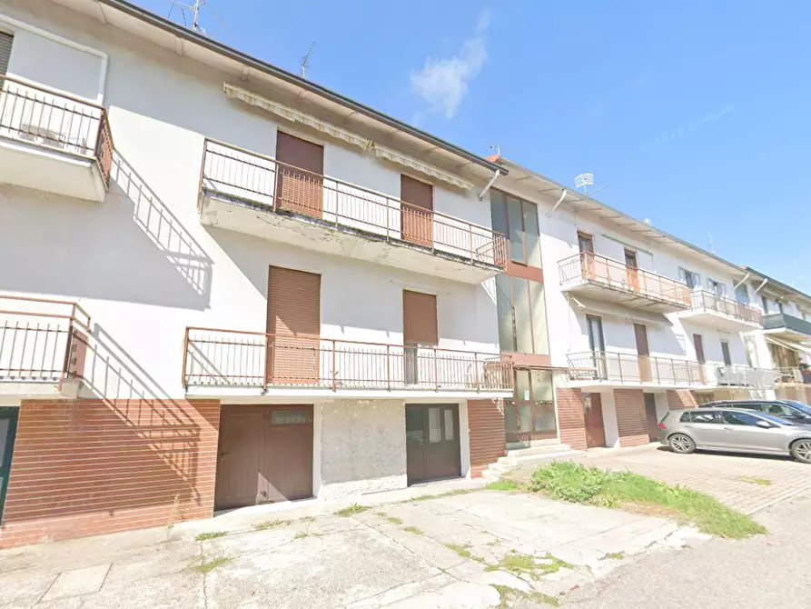 Immagine 4 di Appartamento in vendita  in Via Isola Borromeo a Malnate