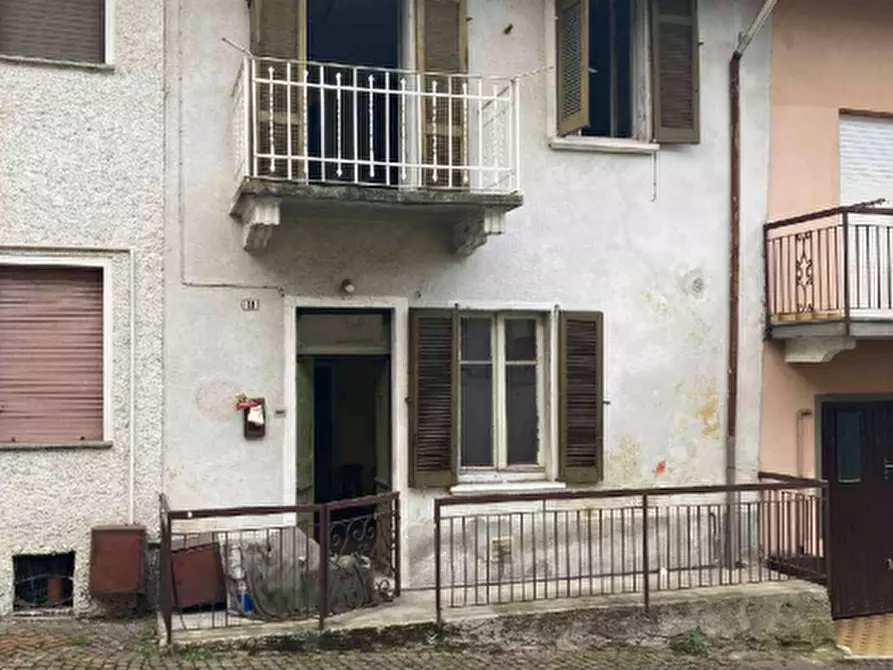 Immagine 2 di Appartamento in vendita  in Piazza Patrioti a Taino