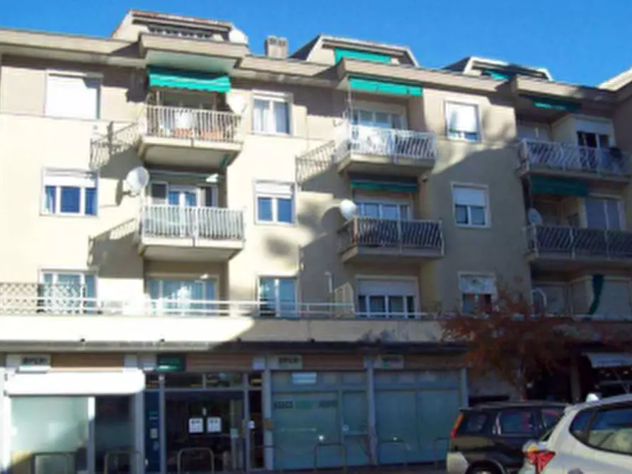 Immagine 1 di Appartamento in vendita  in Via Valcuvia a Cittiglio