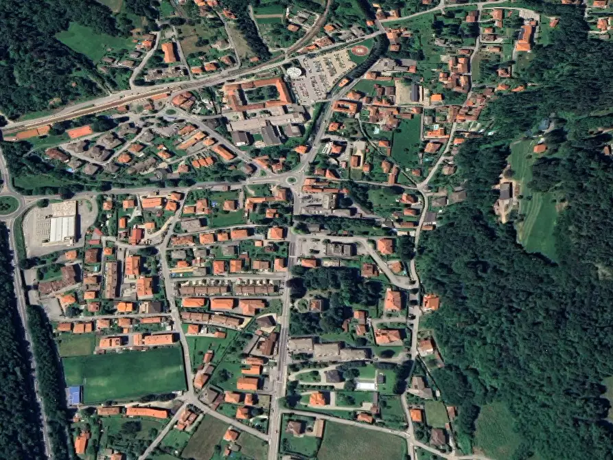Immagine 11 di Appartamento in vendita  in Via Valcuvia a Cittiglio