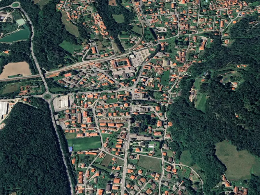 Immagine 12 di Appartamento in vendita  in Via Valcuvia a Cittiglio