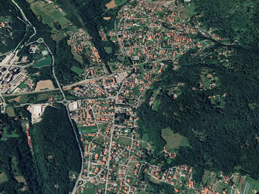 Immagine 13 di Appartamento in vendita  in Via Valcuvia a Cittiglio