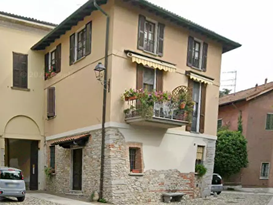 Immagine 11 di Porzione di casa in vendita  in Piazza Monte Grappa a Daverio