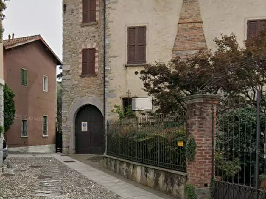 Immagine 15 di Porzione di casa in vendita  in Piazza Monte Grappa a Daverio