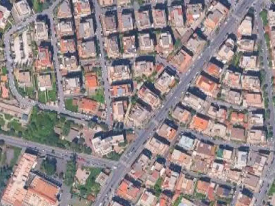 Immagine 8 di Negozio in vendita  in Via Pietro Gasparri a Roma