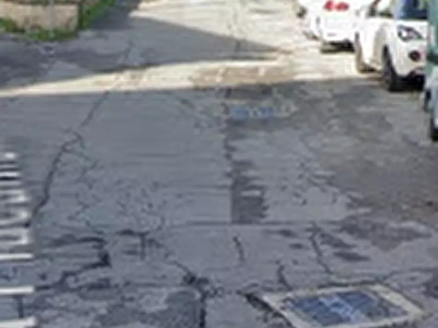 Immagine 3 di Appartamento in vendita  in Via Placanica a Roma