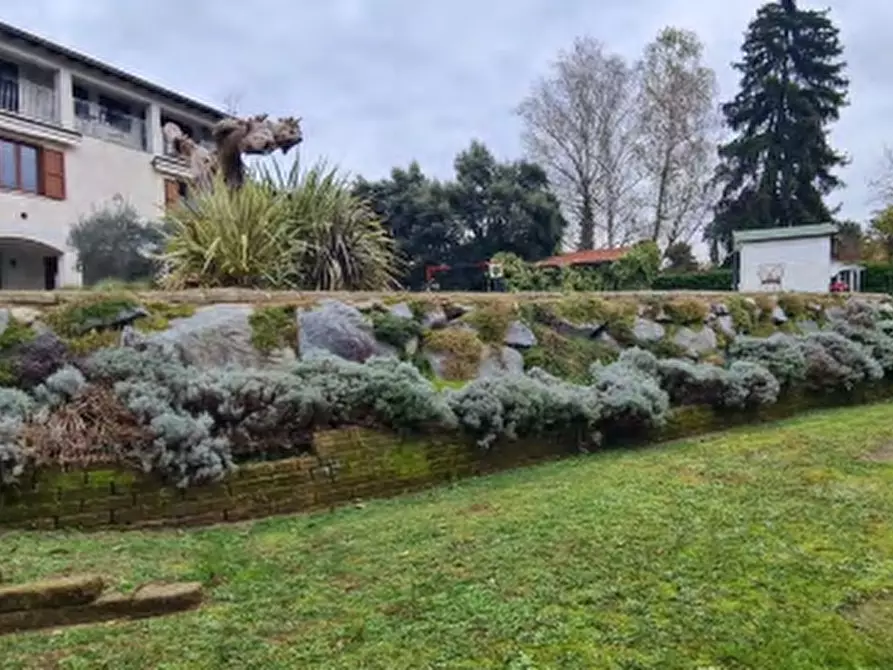 Immagine 1 di Casa bifamiliare in vendita  in Via Aldo Moro a Imbersago