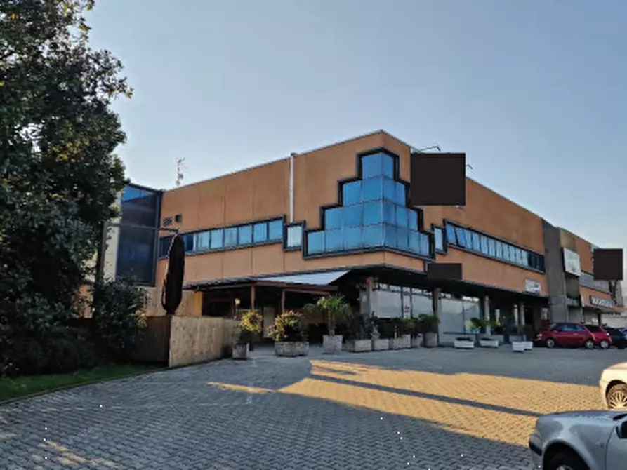 Immagine 2 di Negozio in vendita  in Via Feltrina a Pederobba