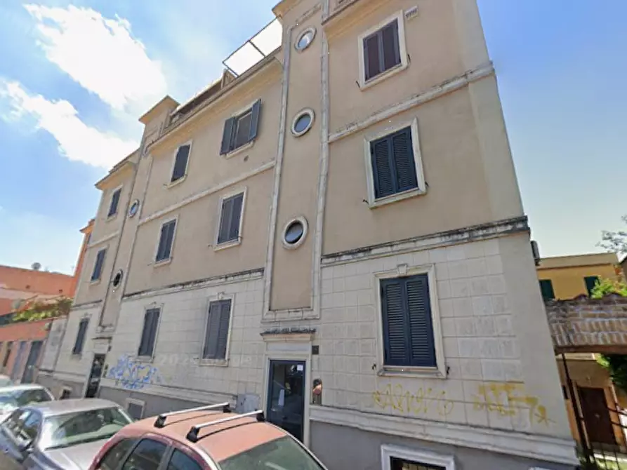 Immagine 1 di Appartamento in vendita  in Via dei Quintili a Roma