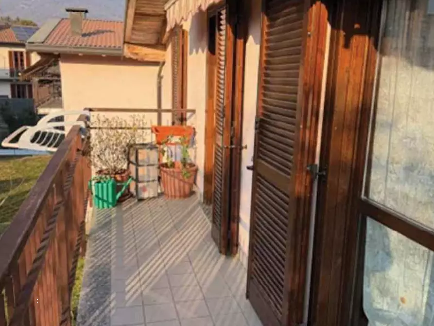Immagine 5 di Appartamento in vendita  in Via XX Settembre a Caravate