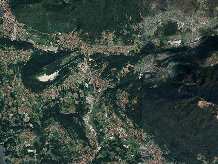 Immagine 20 di Appartamento in vendita  in Via XX Settembre a Caravate
