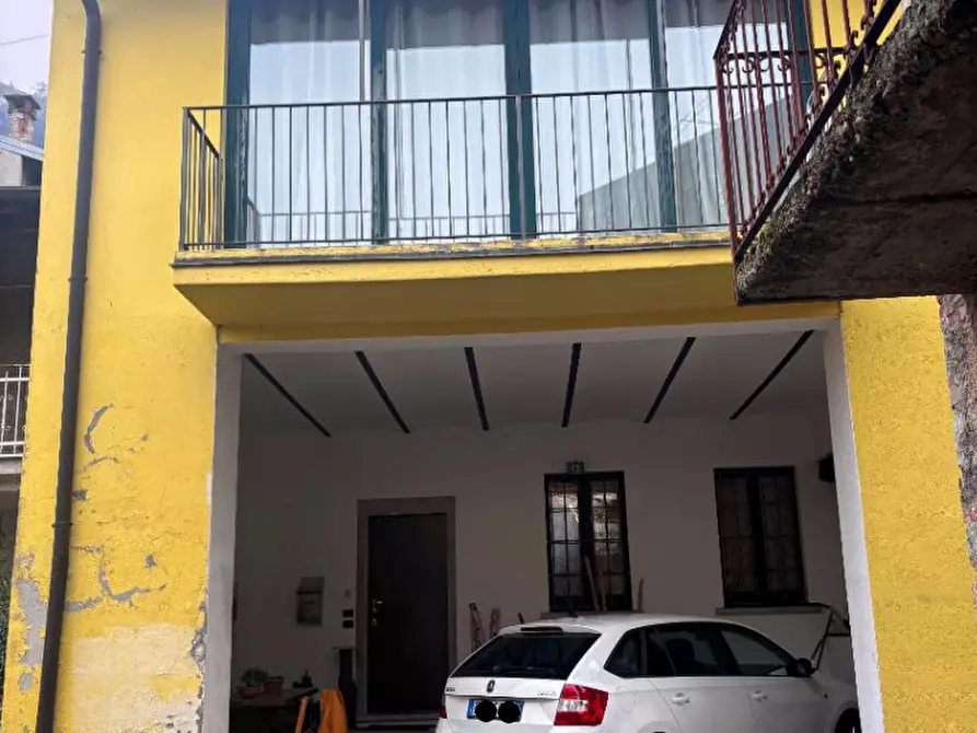 Immagine 2 di Appartamento in vendita  in Via Monte Pasubio a Sangiano