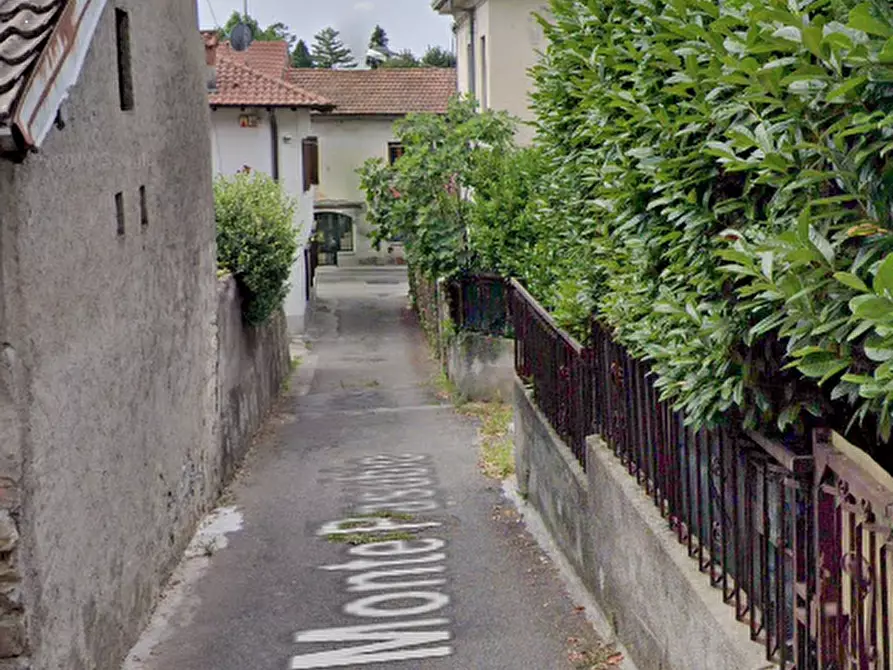 Immagine 9 di Appartamento in vendita  in Via Monte Pasubio a Sangiano