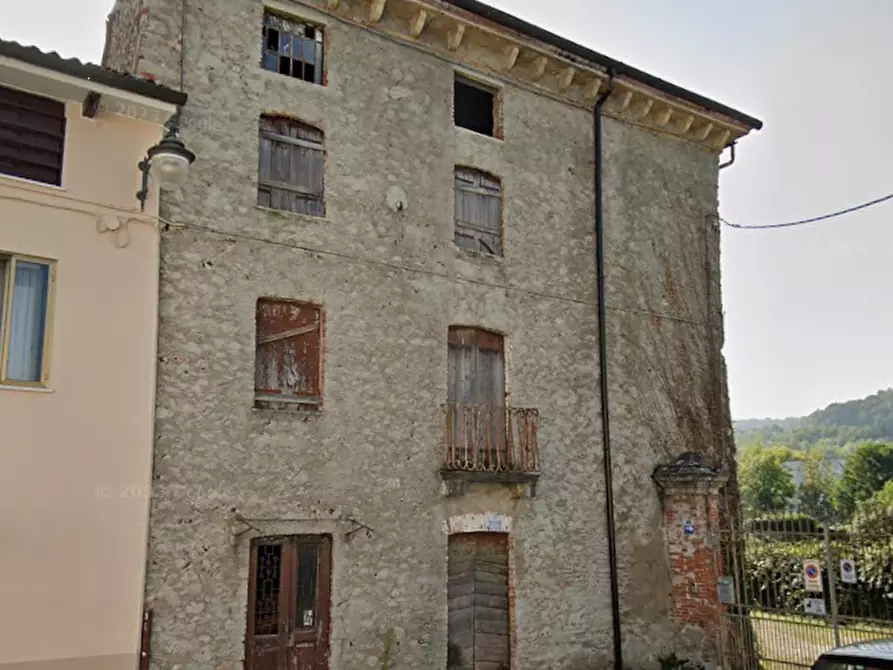 Immagine 3 di Rustico / casale in vendita  in Via Cesare Battisti a San Vito Di Leguzzano