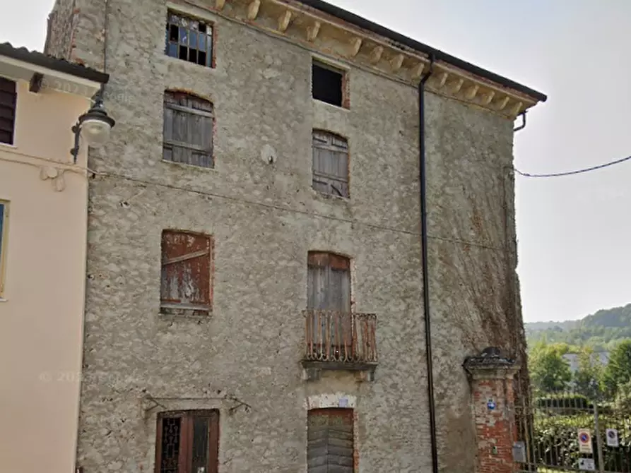 Immagine 4 di Rustico / casale in vendita  in Via Cesare Battisti a San Vito Di Leguzzano