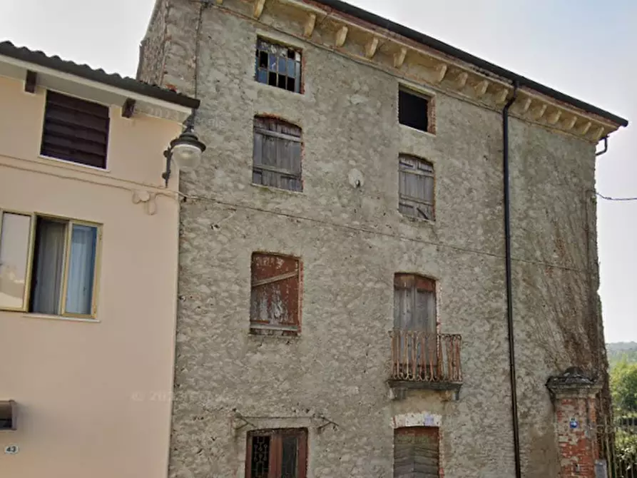 Immagine 5 di Rustico / casale in vendita  in Via Cesare Battisti a San Vito Di Leguzzano