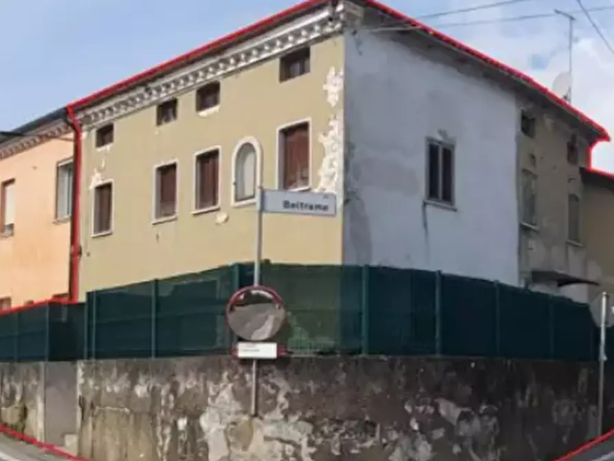 Immagine 1 di Casa indipendente in vendita  in Via XXV Aprile a Pianezze