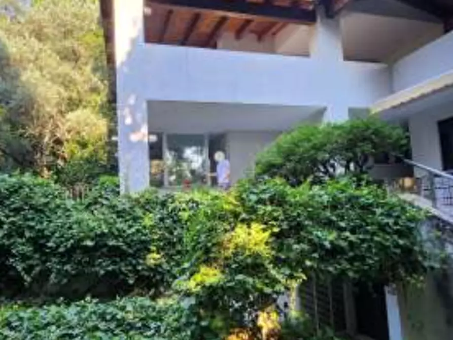 Immagine 2 di Villa in vendita  in Via Campo Sportivo  a Schio