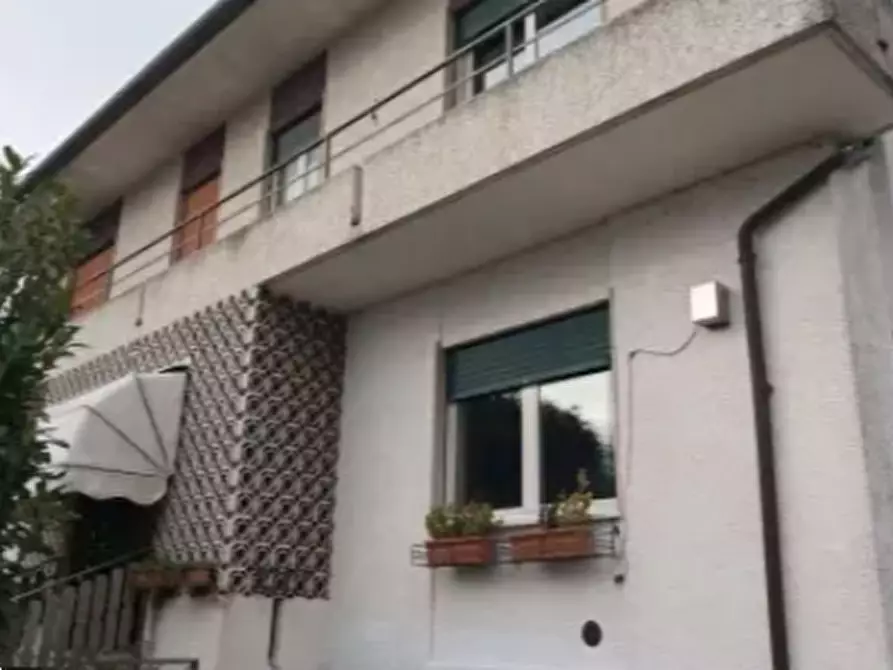 Immagine 13 di Casa bifamiliare in vendita  in Via Torricelle a Fara Vicentino