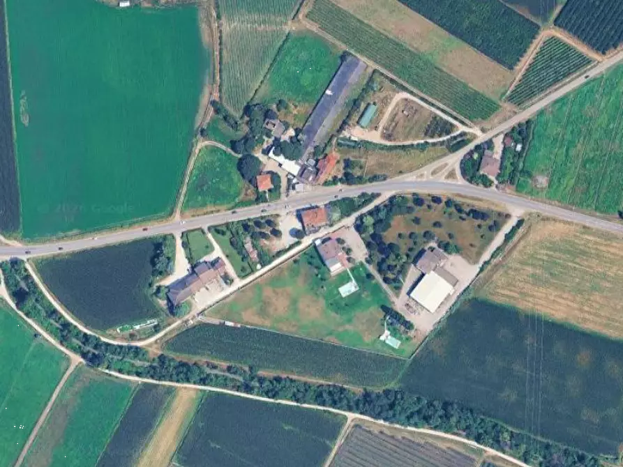 Immagine 16 di Negozio in vendita  in Via Madonnina di Prabiano a Villafranca Di Verona