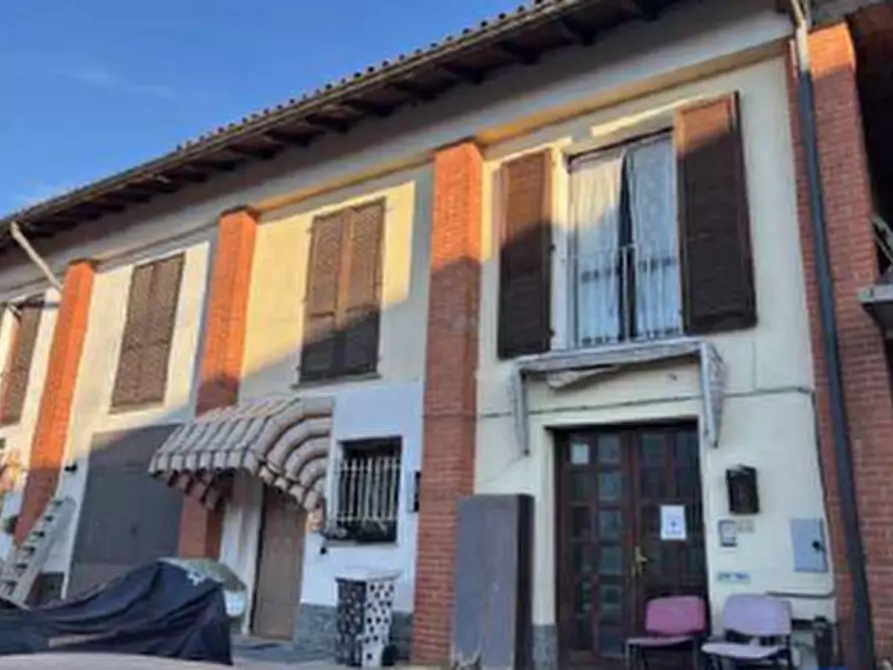 Immagine 1 di Appartamento in vendita  in Via Garibaldi a Venegono Superiore